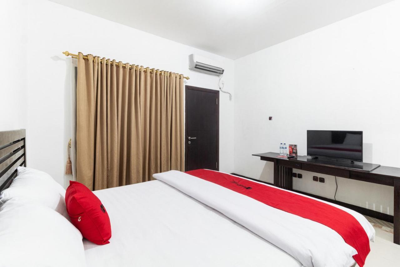 Reddoorz Near Bahu Mall Manado Malalayang Exterior photo