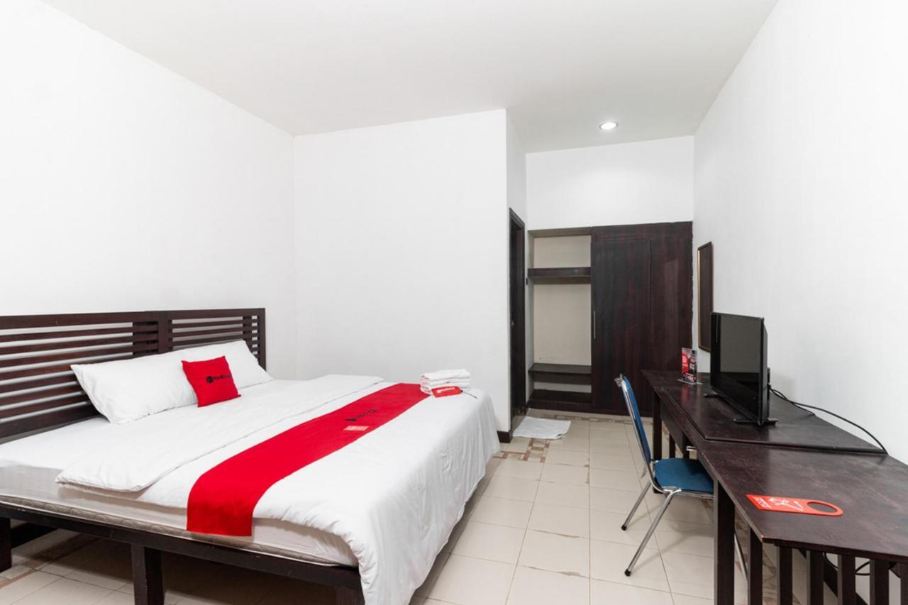 Reddoorz Near Bahu Mall Manado Malalayang Exterior photo